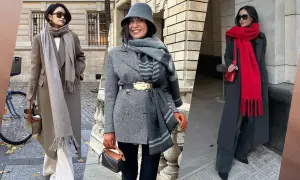 Tre kvinnor visar hur man bär en scarf: en med en lång grå scarf, en med en mönstrad scarf och bälte, och en med en knallröd scarf.