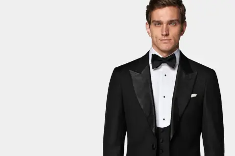 Man i smoking med fluga, redo för en "black tie optional"-kväll.