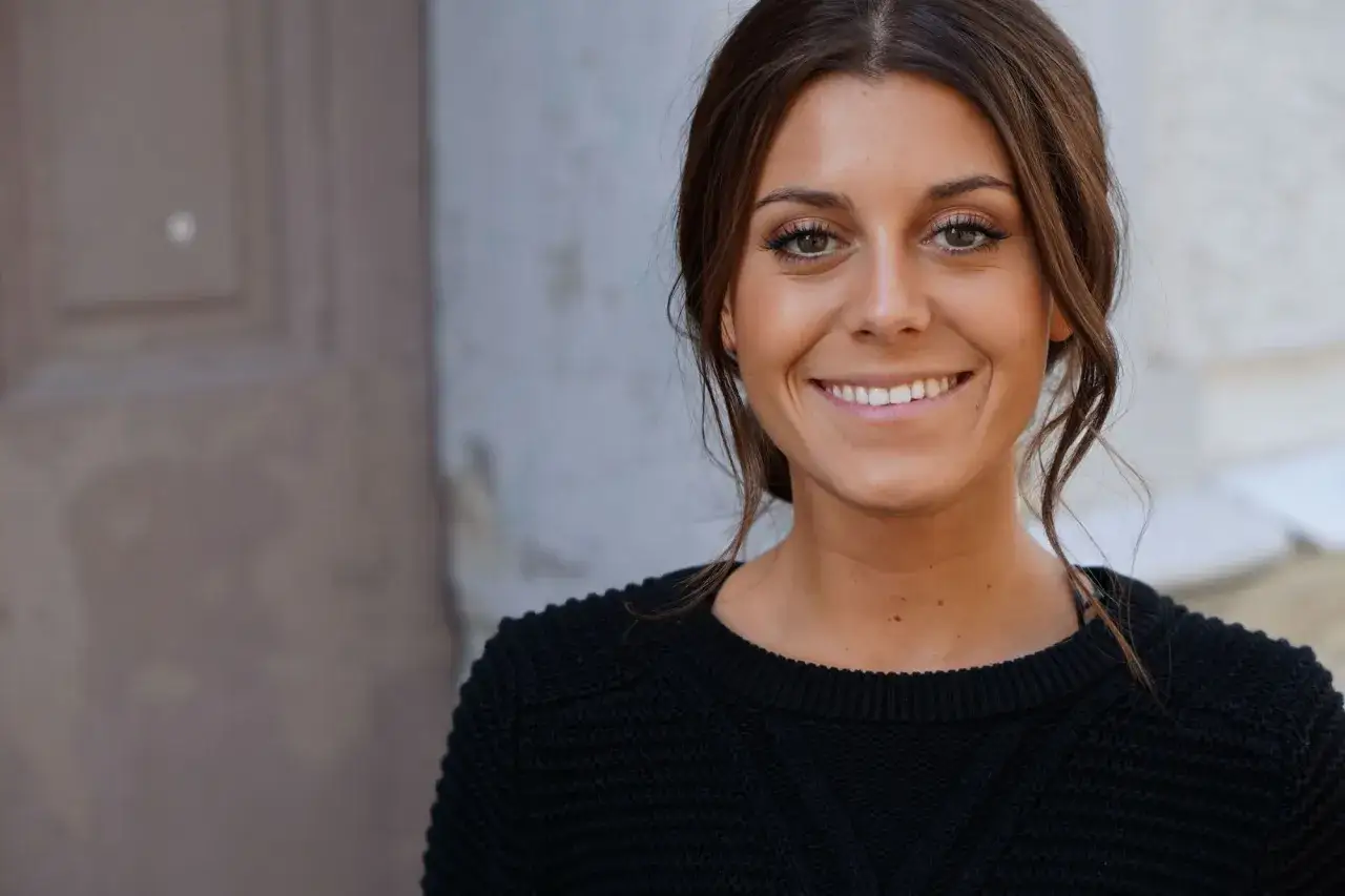 Bianca Ingrosso, med sitt strålande leende, ser ut att vara i sin bästa ålder.